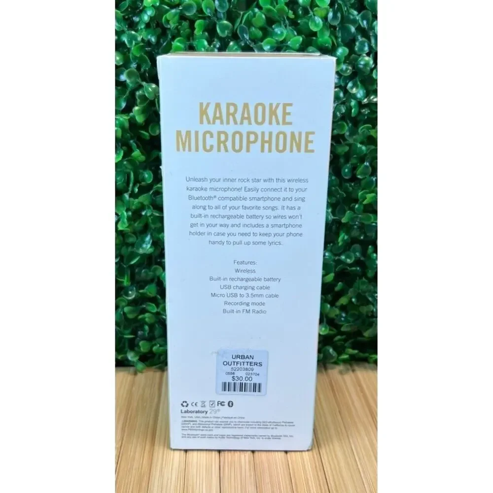 NIB Karaoke Bluetooth Wireless Microphone New In The Box Great Kids Gift music